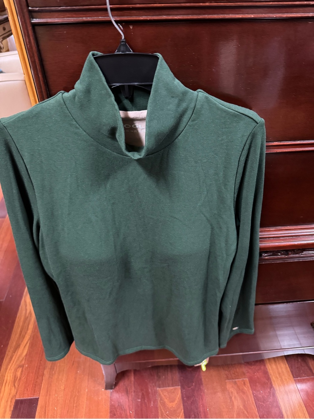 OGL MOCK NECK LONG SLEEVE IN BUSH GREE NWT